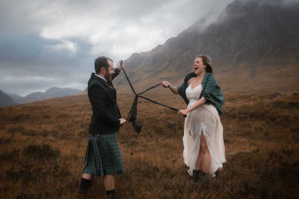 What to wear when eloping in Scotland as bride and groom tie the knot
